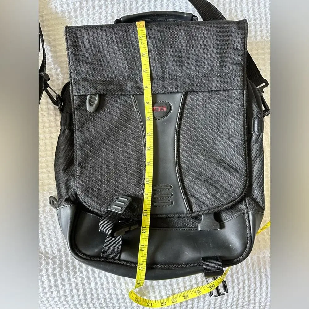 TUMI Black Crossbody Messenger Expandable Bag Purse Nylon With Leather Trim